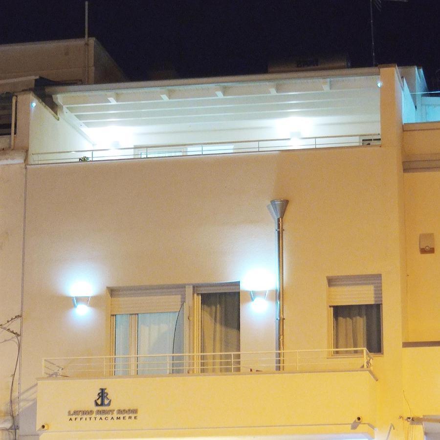 Latino Rent Room B&B Vista Mare Порто-Чезарео Экстерьер фото