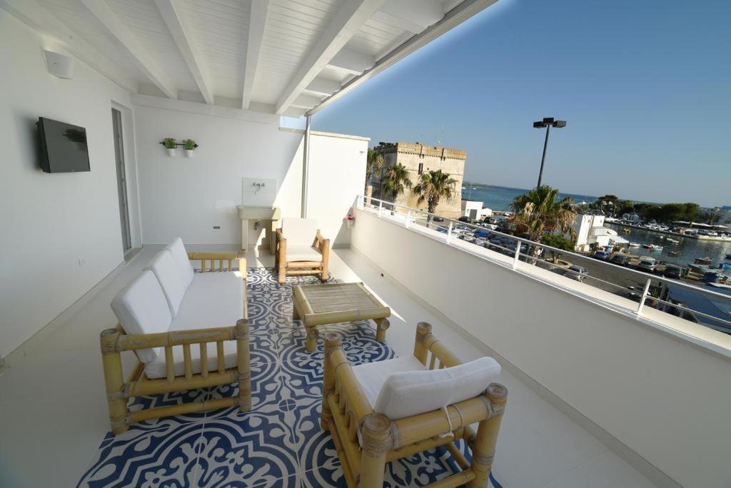 Latino Rent Room B&B Vista Mare Порто-Чезарео Экстерьер фото