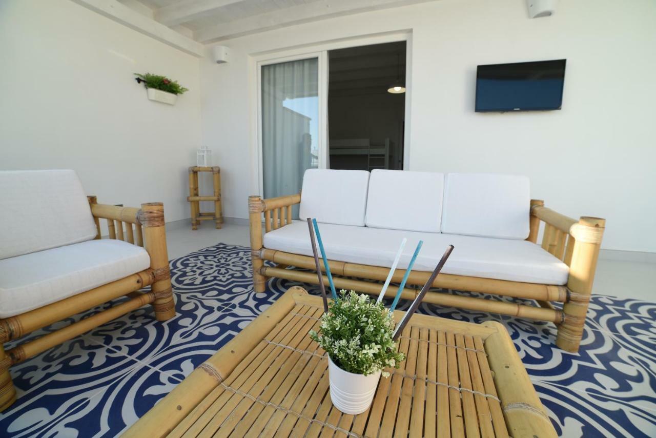Latino Rent Room B&B Vista Mare Порто-Чезарео Экстерьер фото