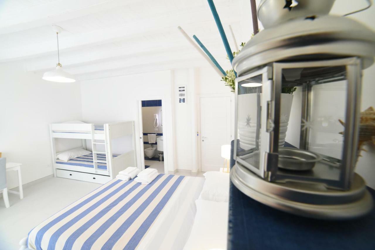 Latino Rent Room B&B Vista Mare Порто-Чезарео Экстерьер фото