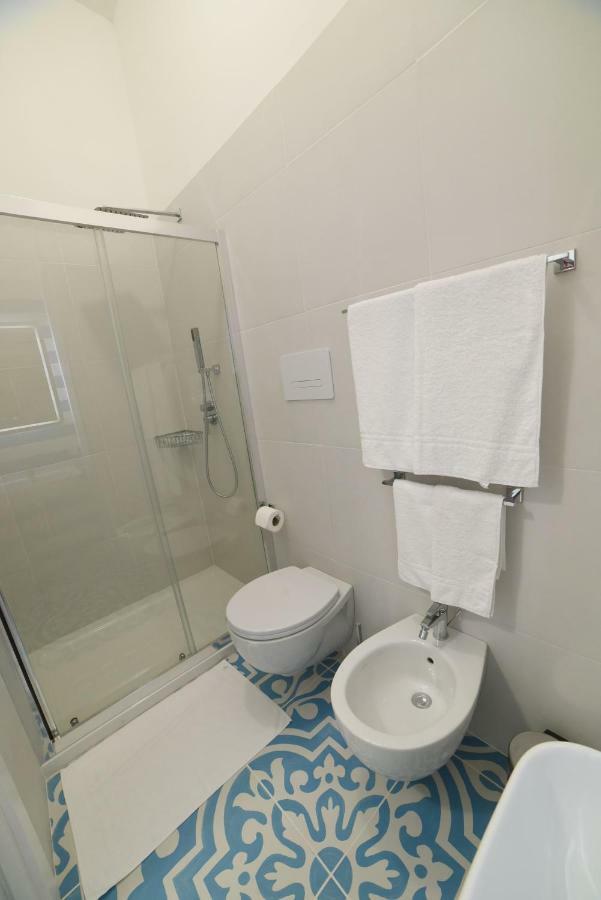 Latino Rent Room B&B Vista Mare Порто-Чезарео Экстерьер фото
